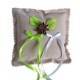 Coussin alliances coeur naturel ruban anis et blanc