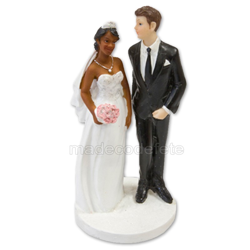 figurine de mariage mixte femme noire homme blanc