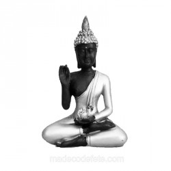 Bouddha main levée