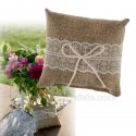 Coussin alliance jute et dentelle